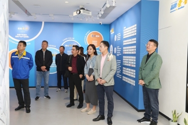 马来西亚巴生西港控股集团董事总经理拿督Eddie Lee一行莅临Z6官网纸业调研互换